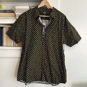 Men’s NWT super massive Tilly’s sz XL dotted print button up collar dress shirt